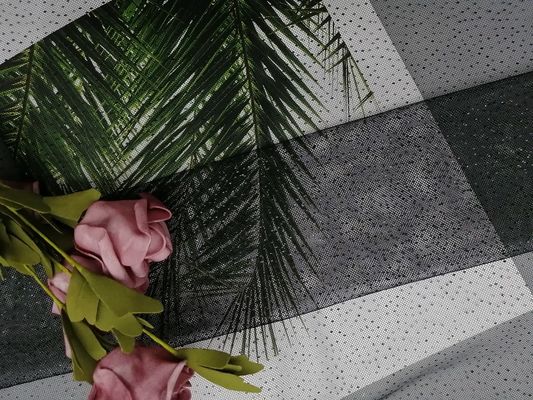 نسيج شبكي من رقائق التول اللامع باللون الأسود للحفلات