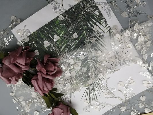 الملابس النسائية الدانتيل الأبيض الترتر مطرز أقمشة التطريز