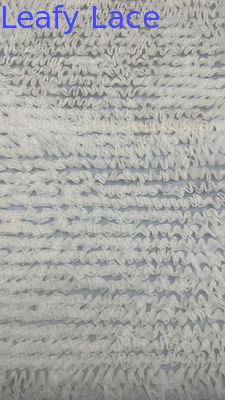قماش دانتيل مطوي 100% بوليستر شبكي يسمح بمرور الهواء فاخر لفستان الزفاف