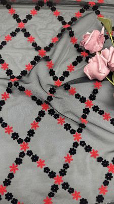 وردة زهرة صغيرة وشبكة دانتيل سوداء مزينة بالجودة حسب الطلب للثوب